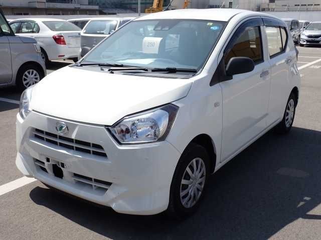 250 Daihatsu Mira e s LA350S 2018 г. (ORIX Kobe Nyusatsu)